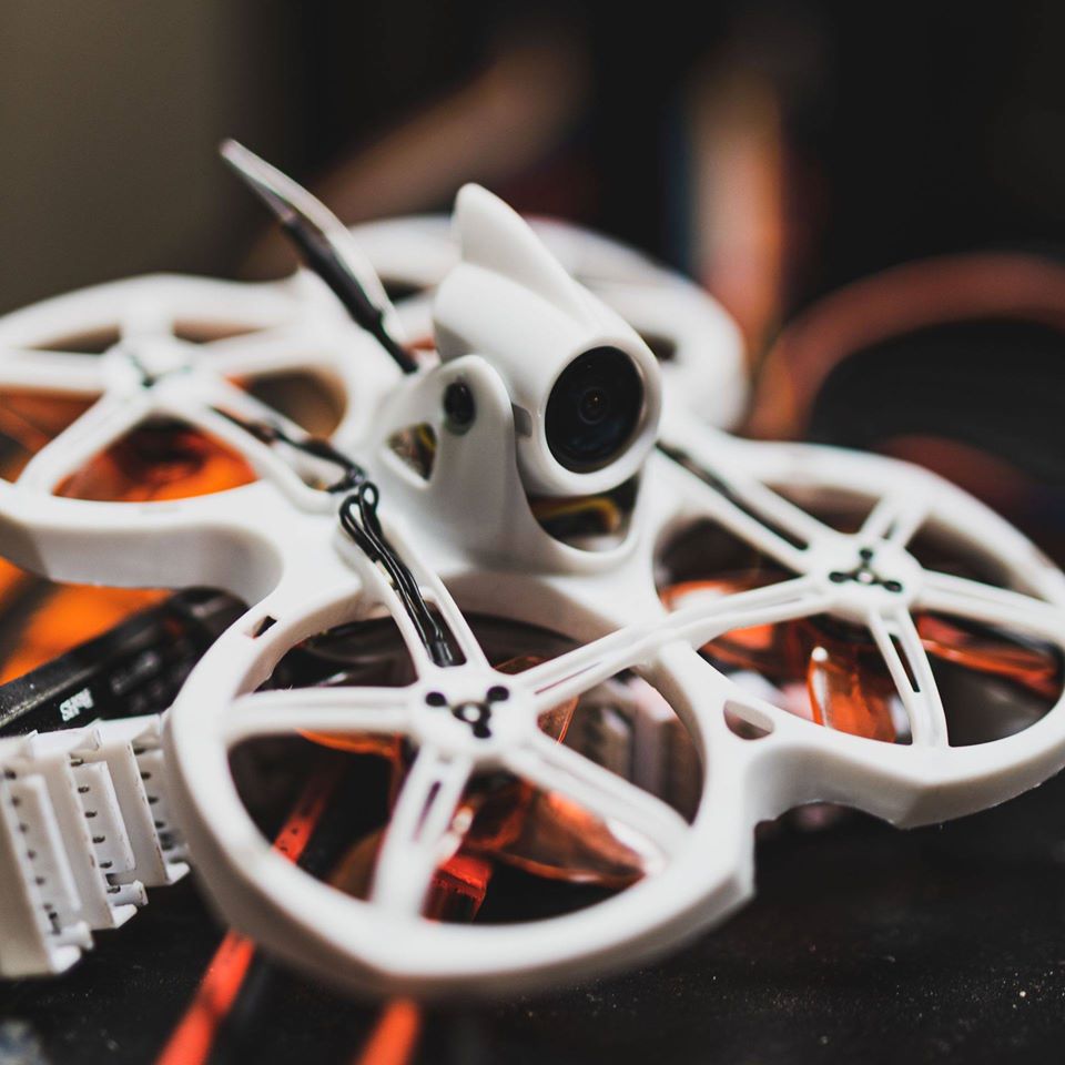 Emax Tinyhawk II 2 RTF FPV Máy - đánh giá và giá Fpv Drone Charger